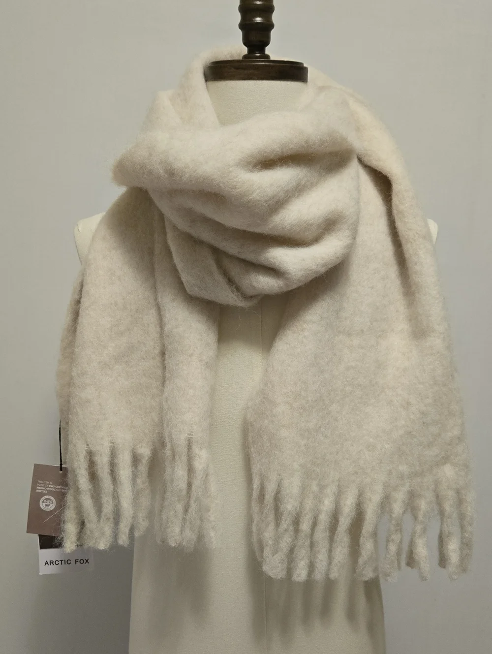Arctic Fox Reykjavik Scarf Natural White NWT Soft Winter Chunky Unisex